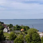 Zum Schlossgarten 3*