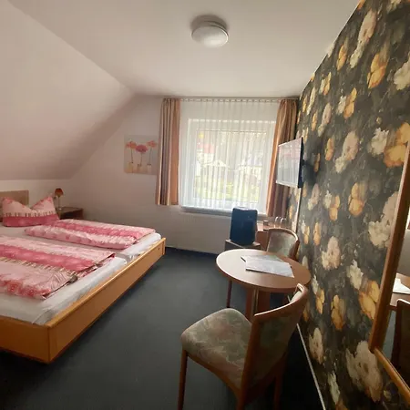 Gasthof Zum Schlossgarten 3*