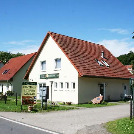 Zum Schlossgarten 3*