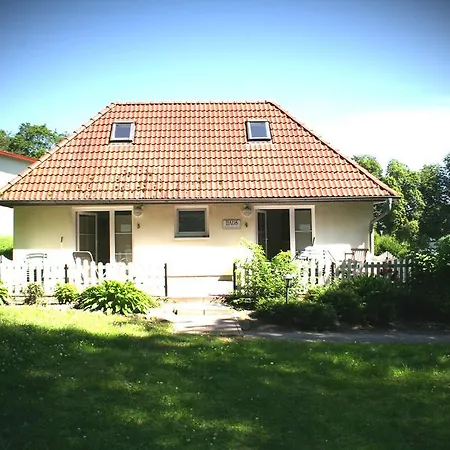 Zum Schlossgarten 3*