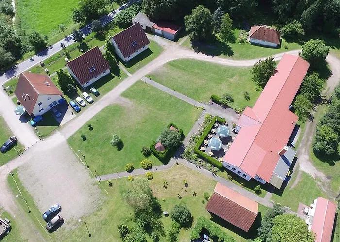 Zum Schlossgarten 3*