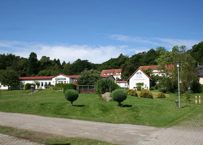 Zum Schlossgarten 3*